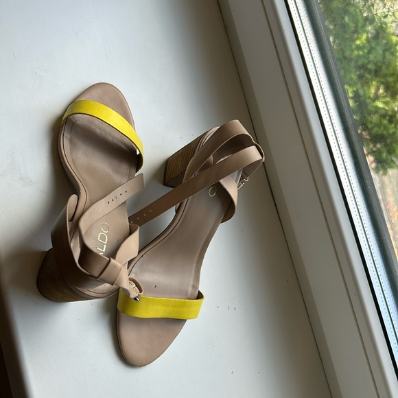 Aldo Yellow Open-toes hells US 8 - Picture 2 of 5